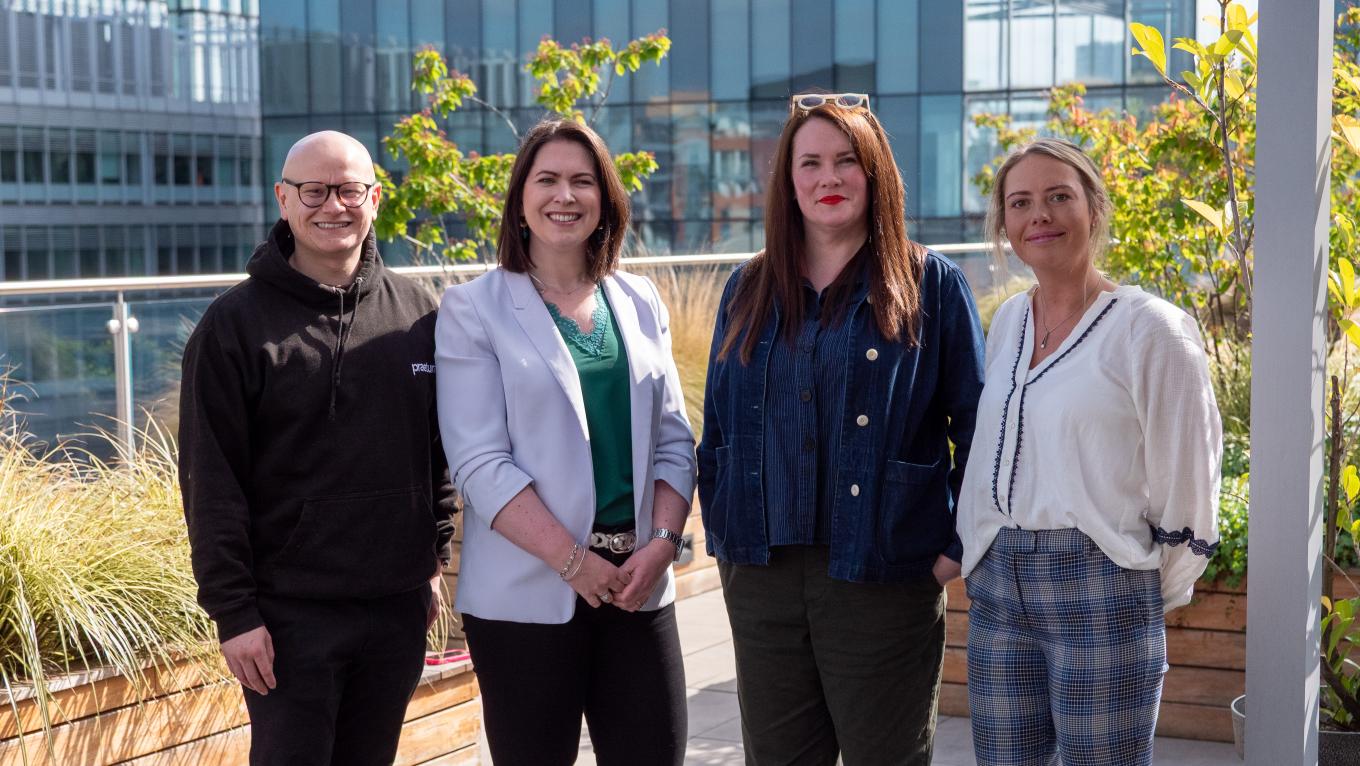 Image of the Atomik team